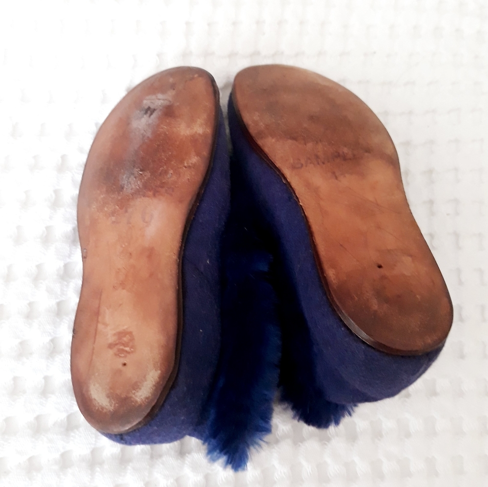 Vintage 1920's Children's Bed Slippers Blue Felt Wool Chenille Trim Wooden Sole - Picture 7 of 12